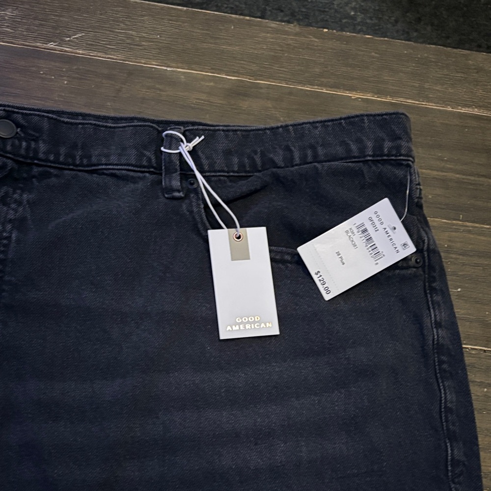 Good American woman’s plus size   Denim black shorts